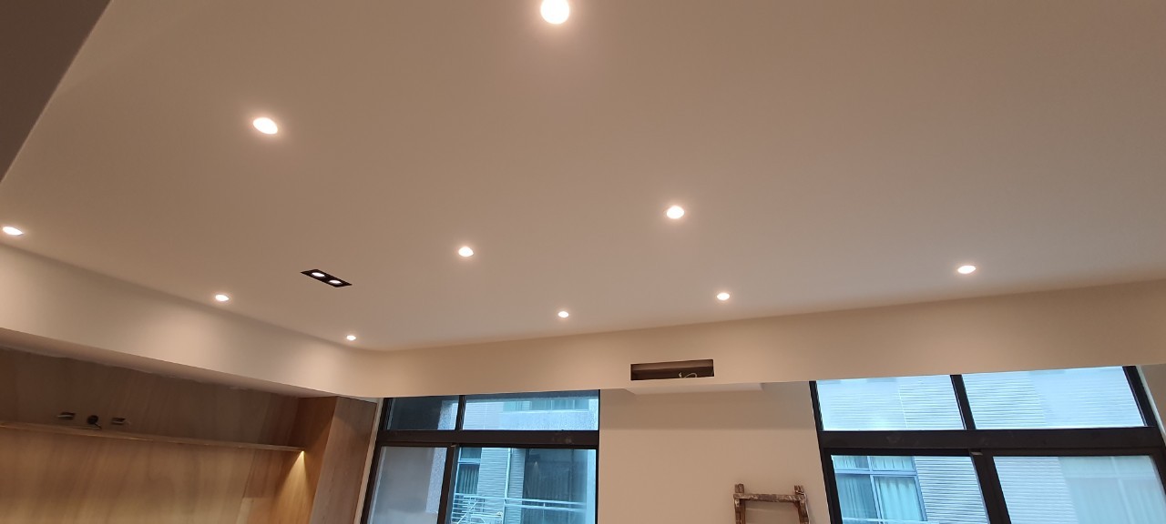 平面間接照明天花板